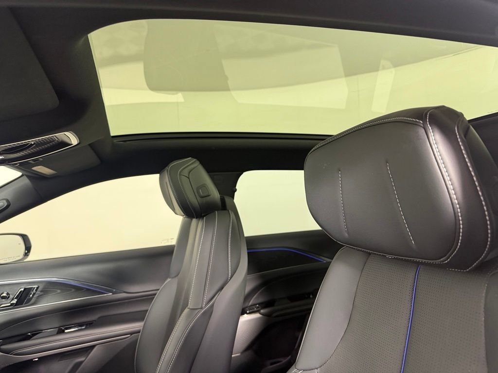 Used 2024 Cadillac Lyriq Sport RWD image 19