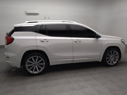 Used 2020 GMC Terrain Denali w/ Denali Premium Package FWD image 10