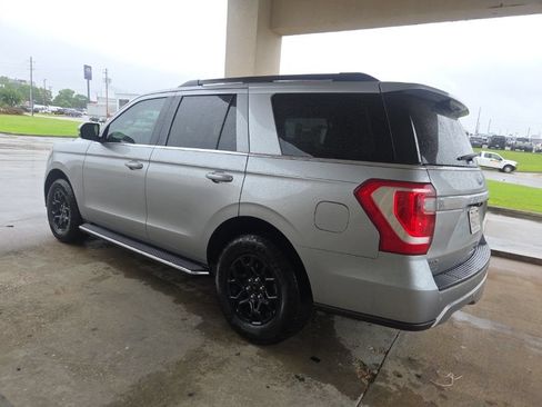 Used 2020 Ford Expedition XLT w/ Equipment Group 202A RWD image 4