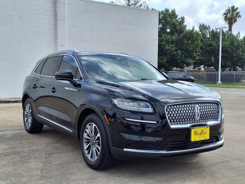 Certified 2022 Lincoln Nautilus FWD w/ Premium Package image 19
