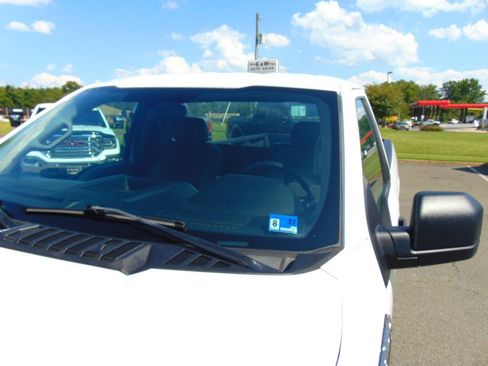 Used 2017 Ford F150 XL w/ Equipment Group 101A Mid AWD/4WD image 31