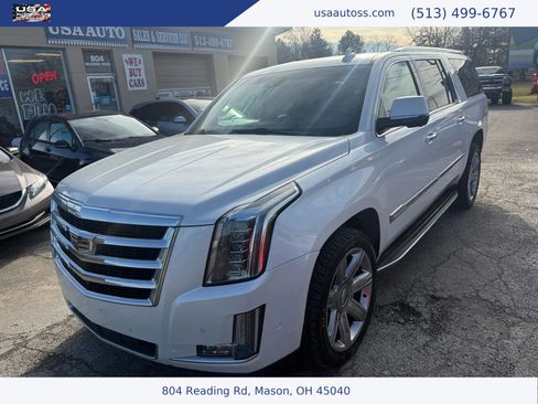 Used 2017 Cadillac Escalade ESV Luxury image 1
