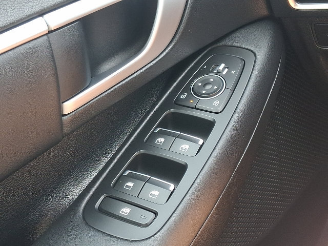 Used 2025 Hyundai Sonata SEL FWD image 25