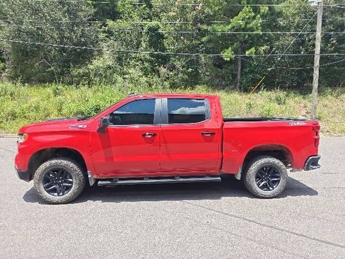 Used 2024 Chevrolet Silverado 1500 LT Trail Boss w/ Convenience Package II AWD/4WD image 6