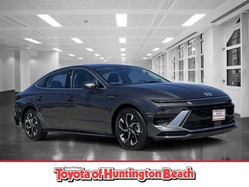 Used 2025 Hyundai Sonata SEL FWD image 1