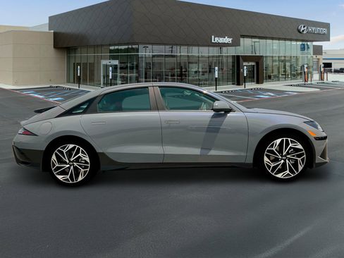 New 2025 Hyundai Ioniq 6 SEL image 9
