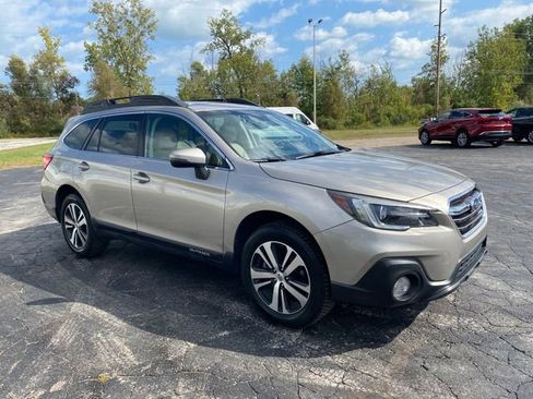 Used 2019 Subaru Outback 2.5i Limited image 8