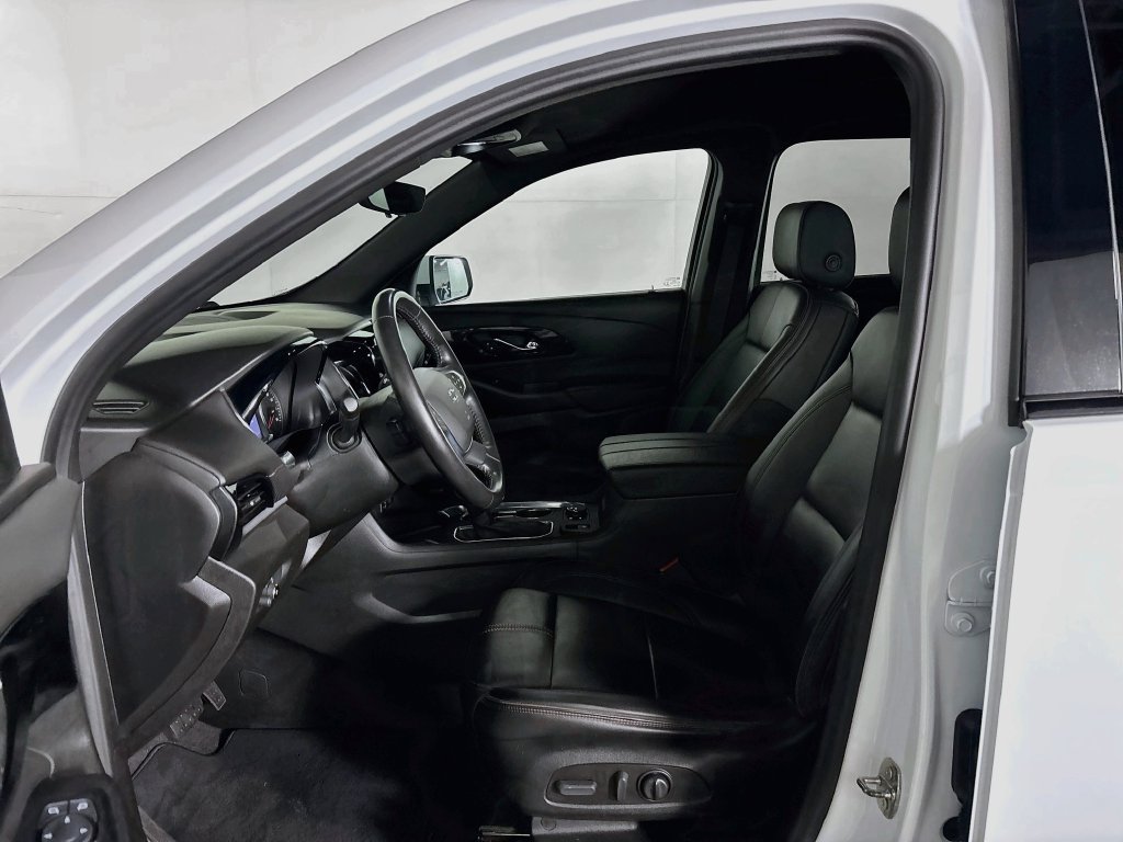 Used 2022 Chevrolet Traverse RS AWD/4WD image 11