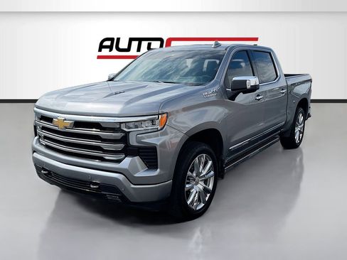 Used 2025 Chevrolet Silverado 1500 High Country AWD/4WD image 3