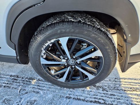 Used 2023 Toyota Corolla Cross XSE w/ Convenience Package image 12