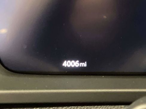 Certified 2025 Toyota Crown Signia Limited image 18