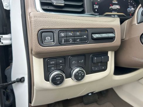 Used 2024 GMC Yukon XL Denali w/ Advanced Technology Package AWD/4WD image 22