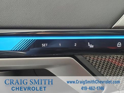 Used 2025 BMW M5 w/ Executive Package image 24