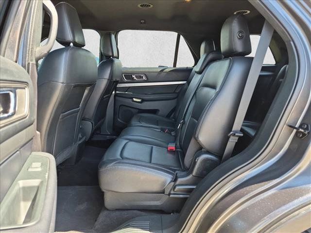 Used 2019 Ford Explorer XLT w/ Equipment Group 202A FWD image 15