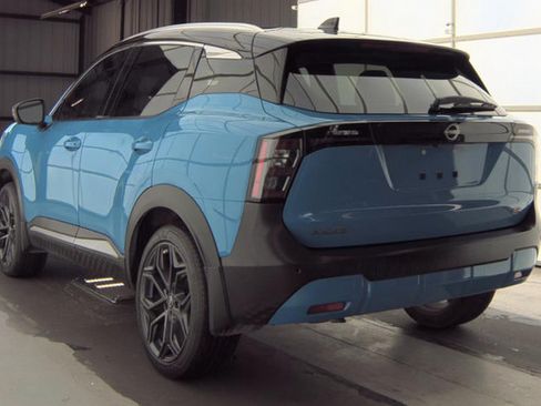 Used 2025 Nissan Kicks SR FWD image 4