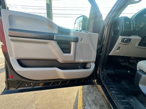 Used 2018 Ford F150 XL w/ Equipment Group 101A Mid AWD/4WD image 22