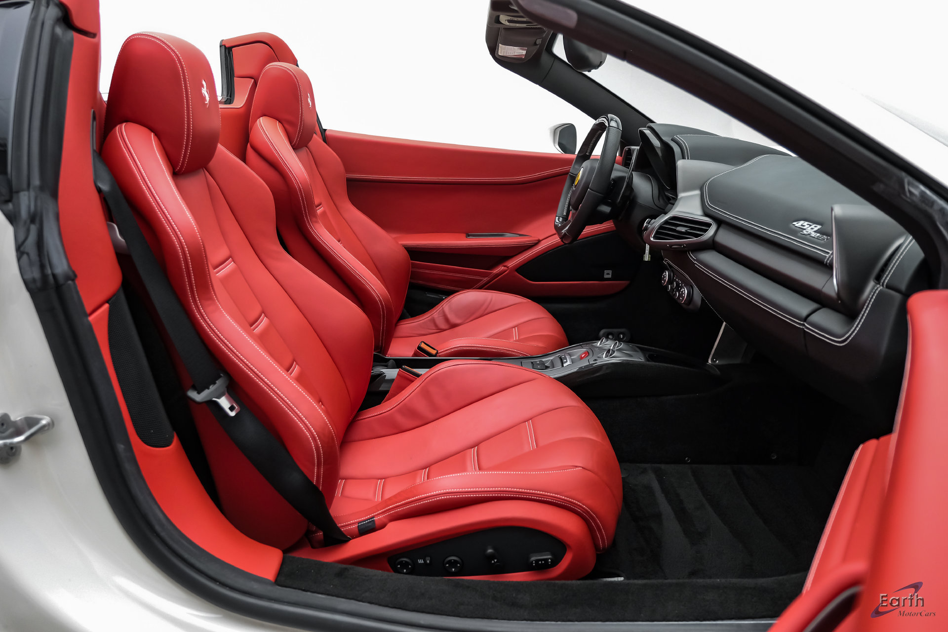 Used 2015 Ferrari 458 Spider RWD image 68