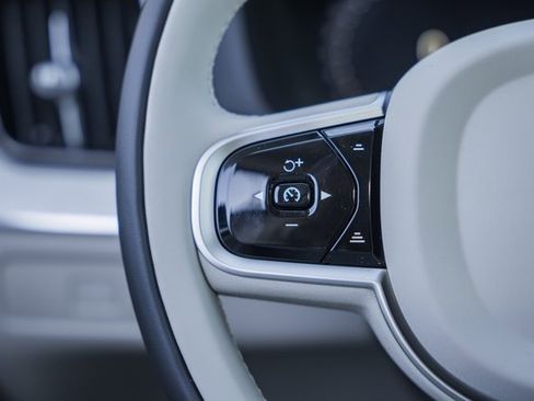 New 2026 Volvo XC60 B5 Ultra w/ Protection Package Premier image 30