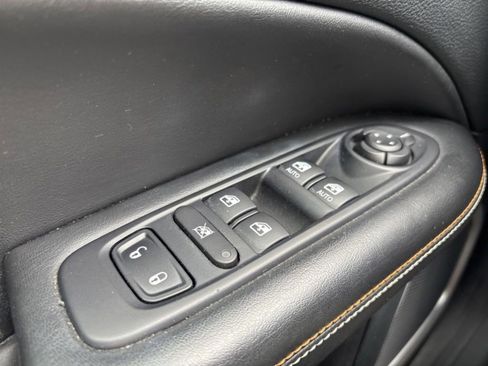 Used 2020 Jeep Compass Latitude FWD image 19