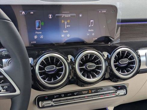 New 2026 Mercedes-Benz GLB 250 GLB 250 image 12