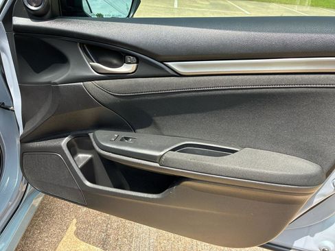 Used 2018 Honda Civic EX image 40