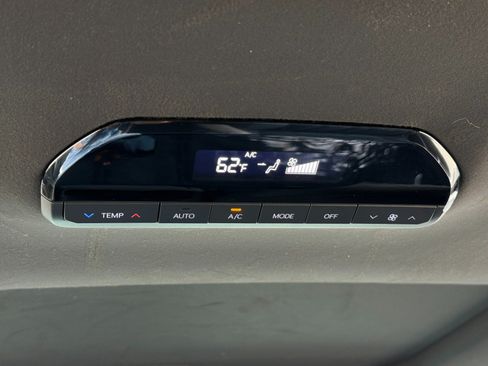 Used 2024 Kia EV9 GT-Line AWD/4WD image 37