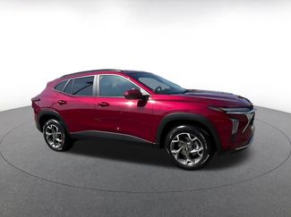 Used 2025 Chevrolet Trax LT FWD video 2