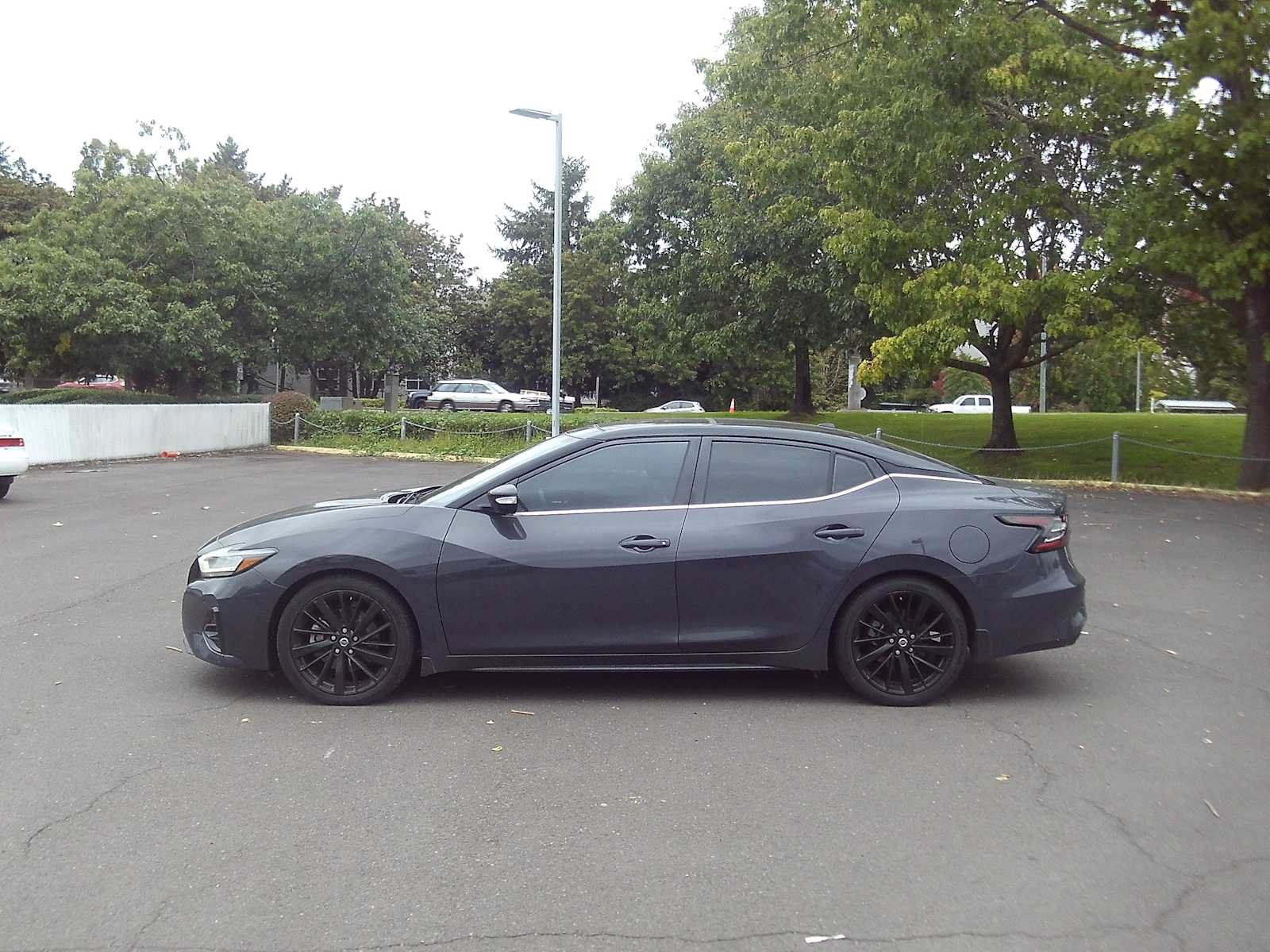 Used 2021 Nissan Maxima Platinum w/ 40th Anniversary Package FWD image 2