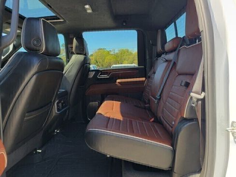 Used 2024 GMC Sierra 2500 Denali Ultimate AWD/4WD image 28