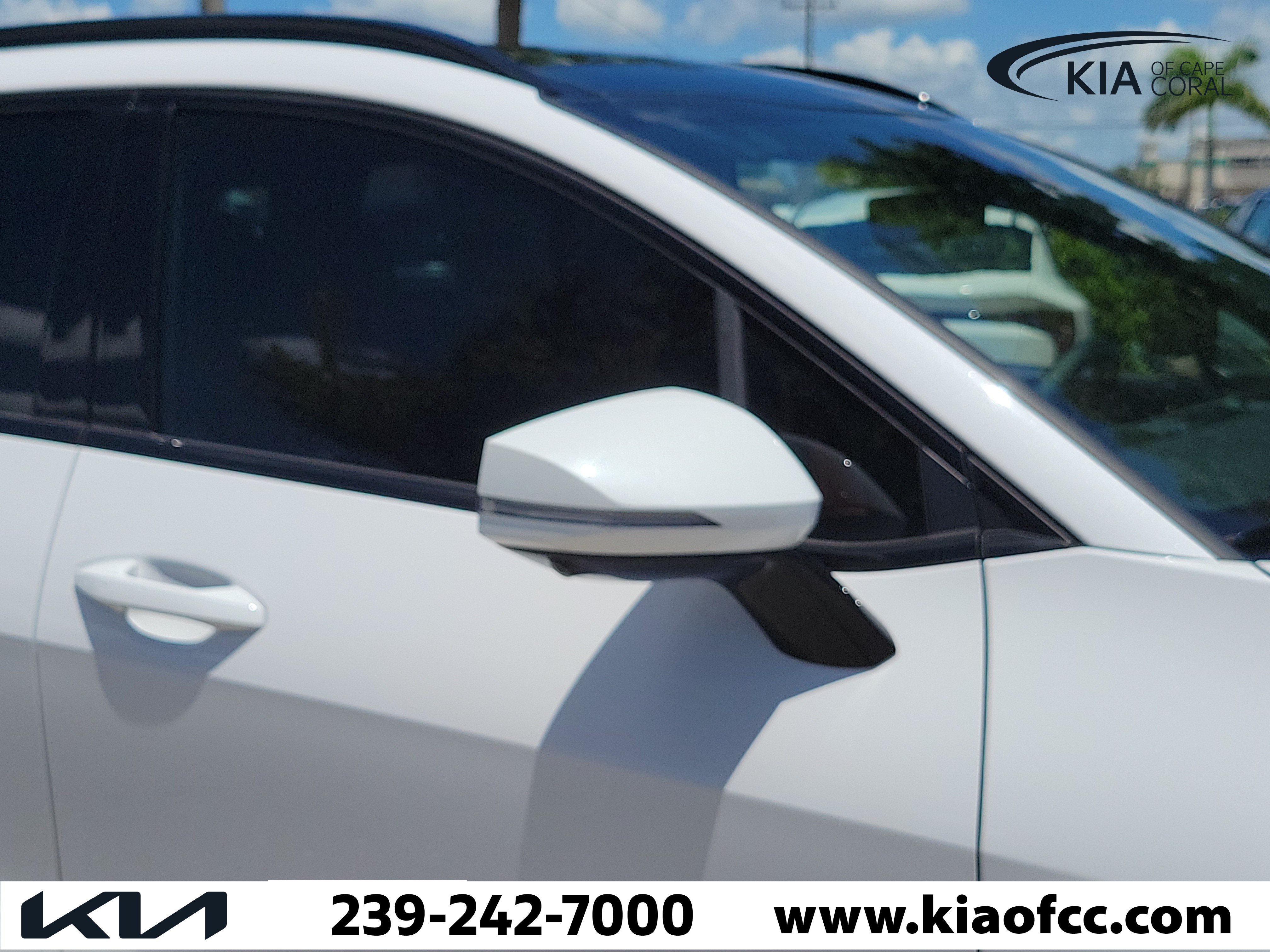 New 2026 Kia Sportage SX FWD image 8