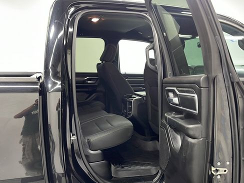 Used 2022 RAM 1500 Big Horn w/ Night Edition AWD/4WD image 19