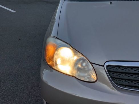 Used 2007 Toyota Corolla LE FWD image 11