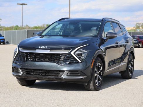 Used 2025 Kia Sportage EX w/ Premium Package FWD image 6