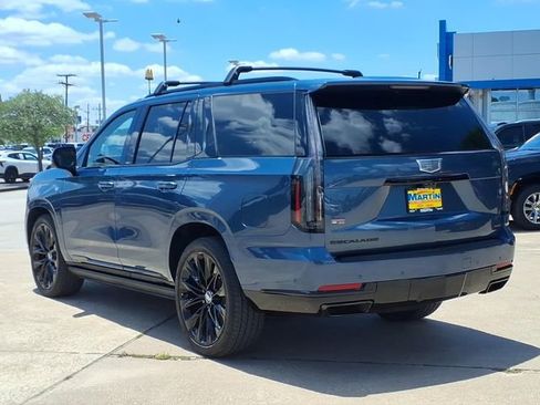 Used 2025 Cadillac Escalade Sport Platinum w/ LPO, ONYX Package AWD/4WD image 7