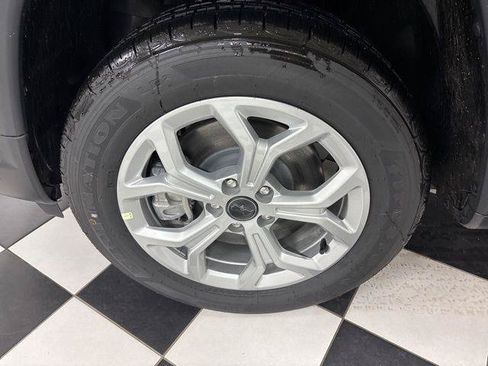 Used 2026 Jeep Compass Latitude AWD/4WD image 5