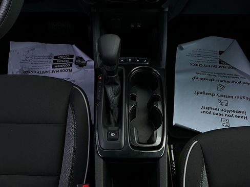 Used 2025 Chevrolet TrailBlazer LT image 13