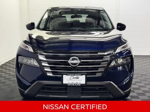 Certified 2025 Nissan Rogue SV AWD/4WD image 8