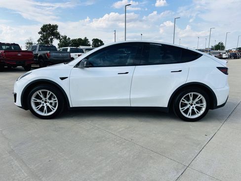 Used 2020 Tesla Model Y Long Range AWD/4WD image 38