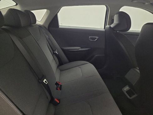 Used 2025 Kia K4 LXS image 19