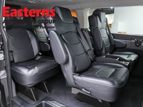 Used 2020 Ford Transit 350 XLT image 24