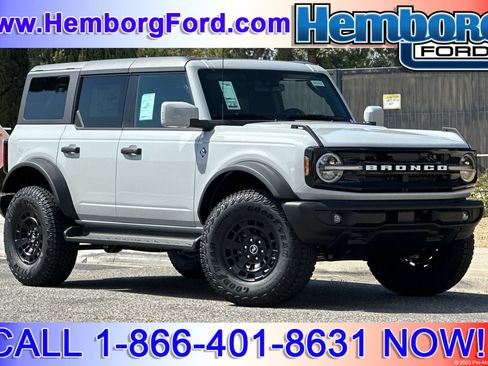 New 2026 Ford Bronco Outer Banks w/ Sasquatch Package AWD/4WD image 1