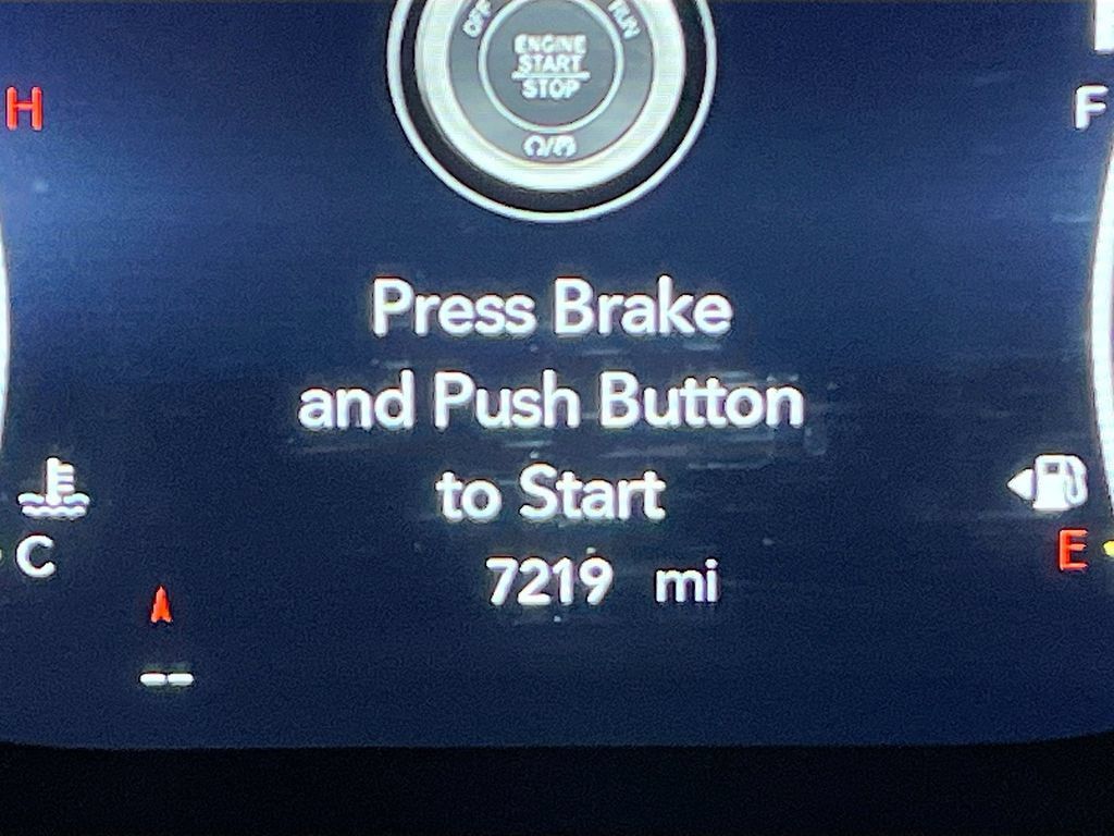 Used 2026 Chrysler Pacifica Select FWD image 12