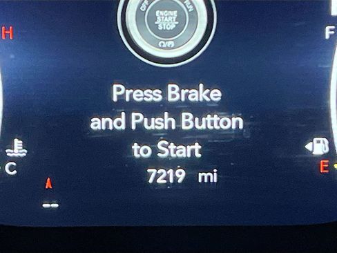 Used 2026 Chrysler Pacifica Select FWD image 12