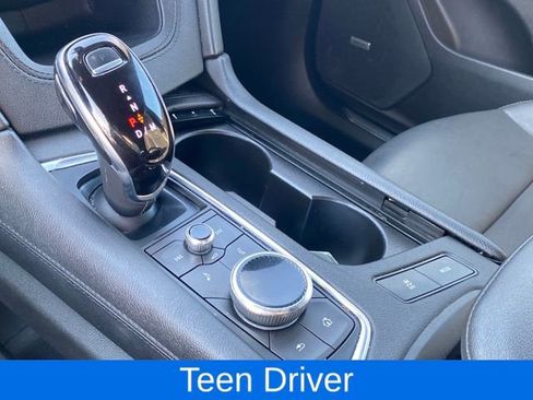 Certified 2022 Cadillac XT5 Premium Luxury image 11