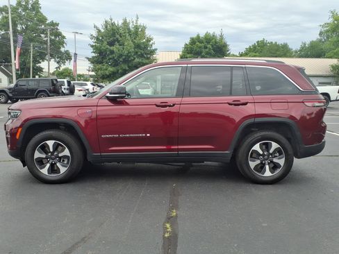 Certified 2023 Jeep Grand Cherokee 4WD 4xe w/ Luxury Tech Group II image 4