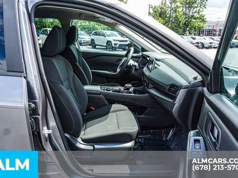 Used 2024 Nissan Rogue S AWD/4WD image 23