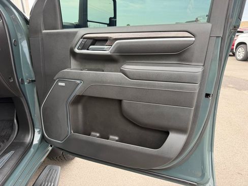 Used 2025 Chevrolet Silverado 2500 LTZ w/ LTZ Plus Package AWD/4WD image 21