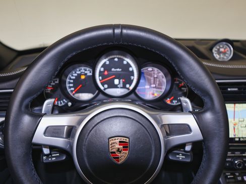 Used 2016 Porsche 911 Turbo image 36