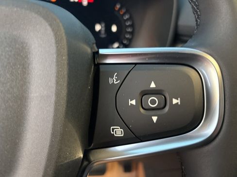 New 2026 Volvo XC40 B5 Plus w/ Protection Package Premier AWD/4WD image 25