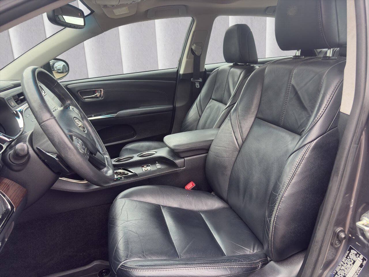 Used 2013 Toyota Avalon XLE Touring FWD image 13